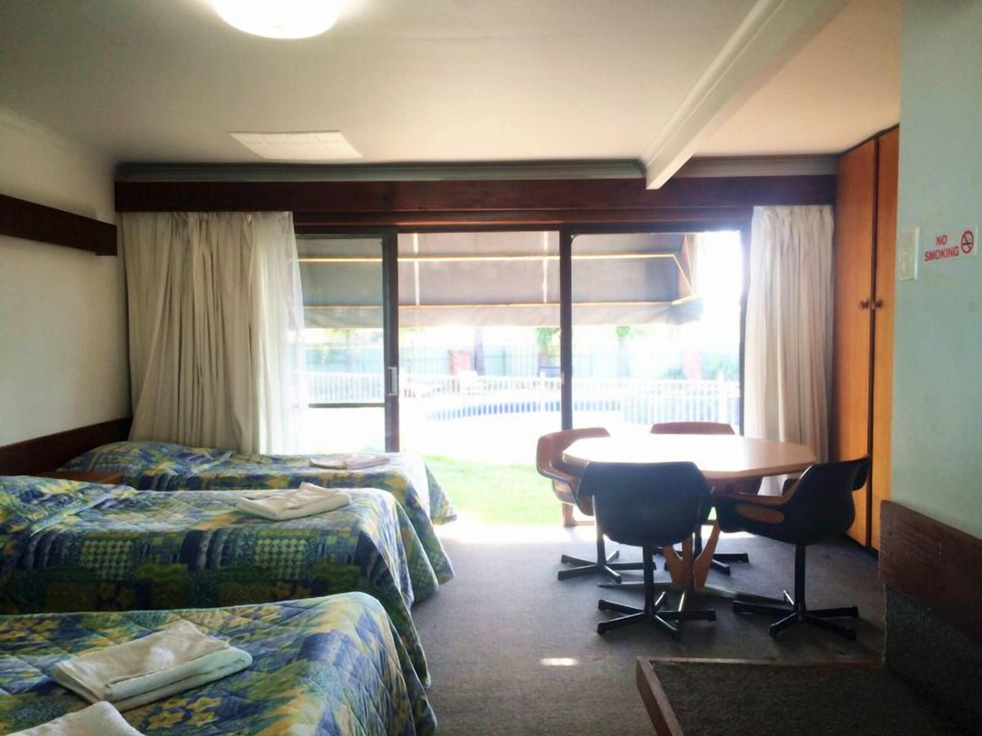 Nimo Motel